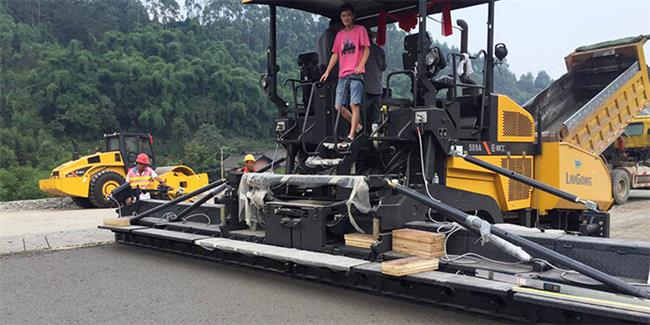 Xe rãi nhựa đường 509A