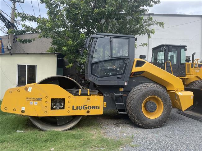 Lu rung 2 cầu CLG6611E